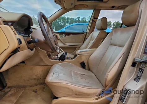 2001 Mercedes-Benz E 320 from USA, damaged, VIN WDBJH65J01B360598